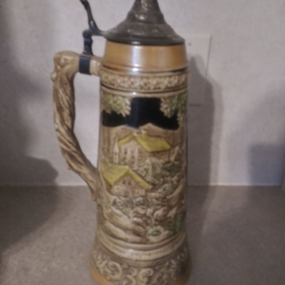 Vintage11inch Tall Music Playing Beer Stien - Picture 3 of 5